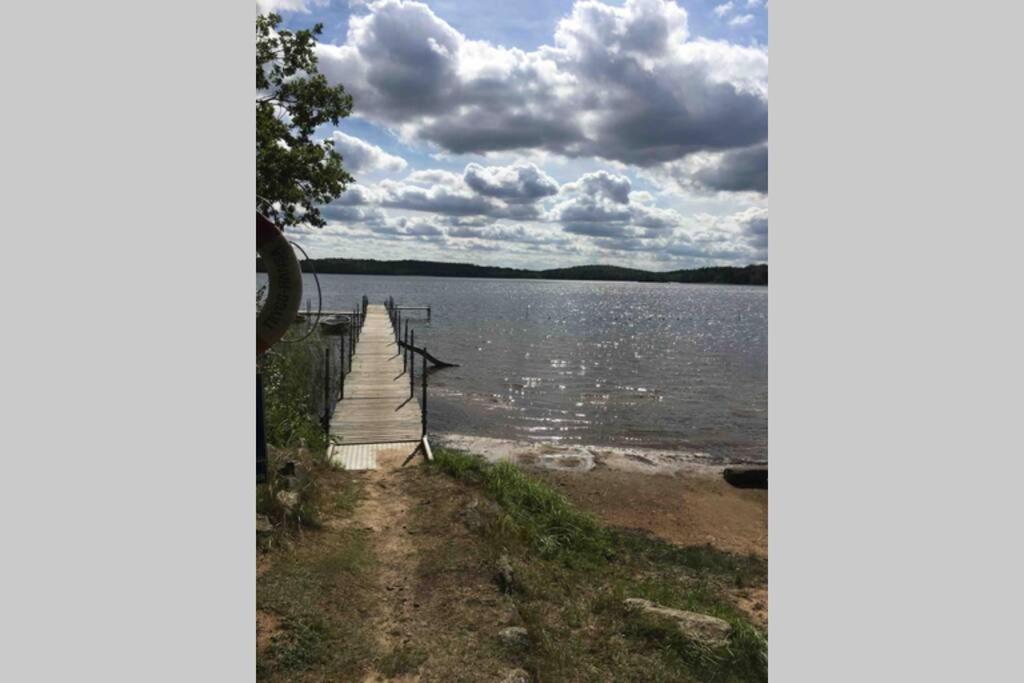 Very Nice Cottage By The Lake. Lursjoen! Hästveda Exterior photo