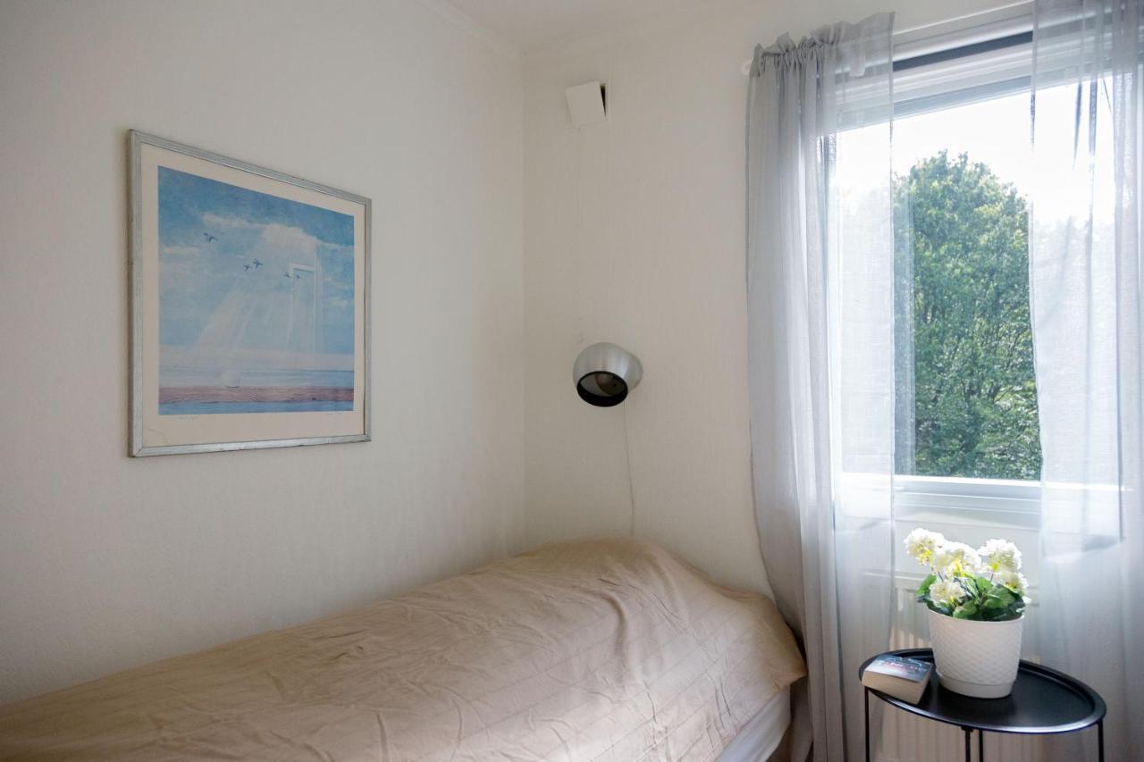 Very Nice Cottage By The Lake. Lursjoen! Hästveda Exterior photo