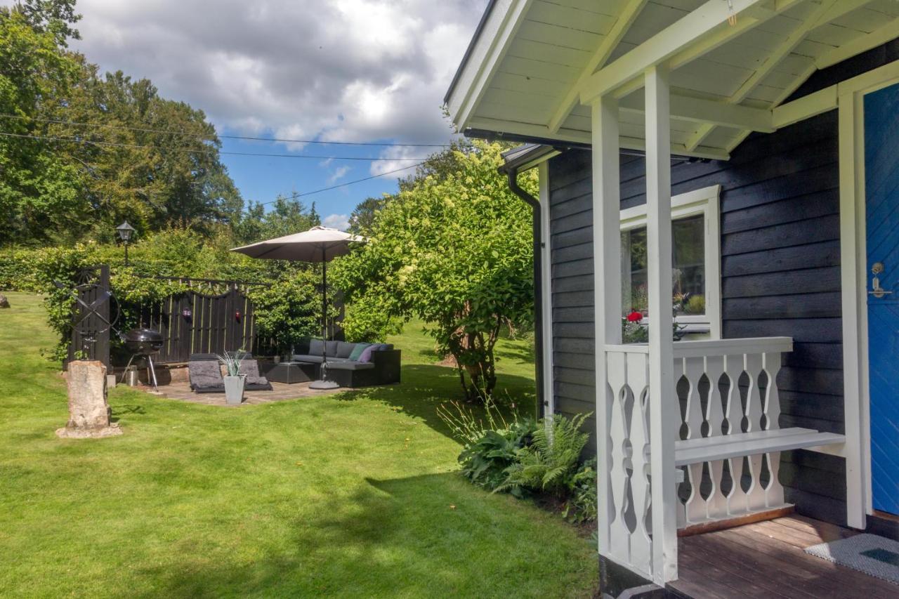 Very Nice Cottage By The Lake. Lursjoen! Hästveda Exterior photo